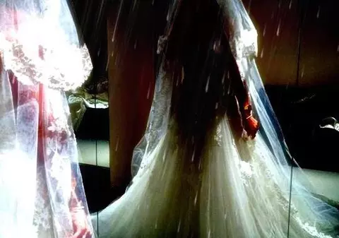 Iată ce ROCHIE DE MIREASĂ va purta Delia Matache la nuntă!