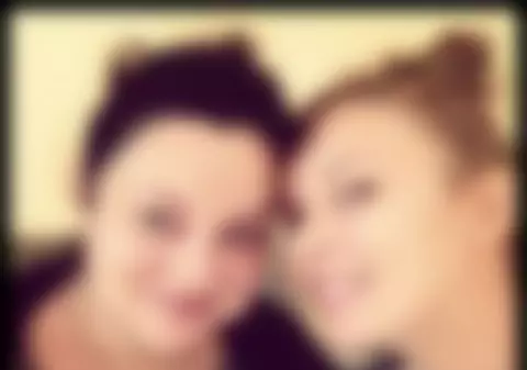 Uite cum arată sora Dianei Dumitrescu! Ți se pare că seamănă?