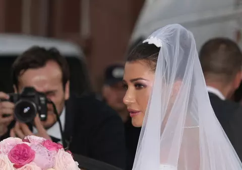 EBA, eşti SUPERSTIŢIOASĂ? Uite la ce truc a apelat fiica preşedintelui, în ziua nunţii | FOTO