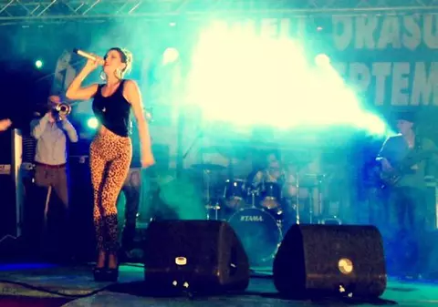 UPS! Inna și Elena Gheorghe, îmbrăcate la fel! | FOTO