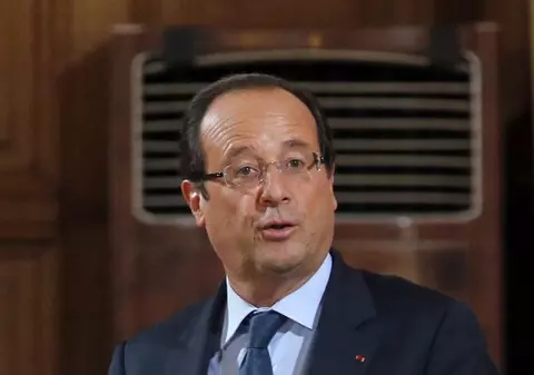 Hollande va trimite doi miniştri francezi în România pentru a aborda problema romilor "la sursă"