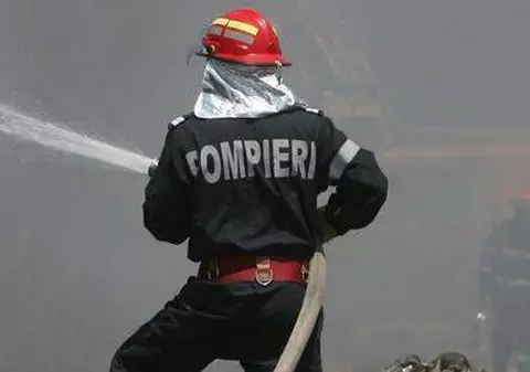 INCENDIU de PROPORȚII la Arhivele Naționale din Capitală