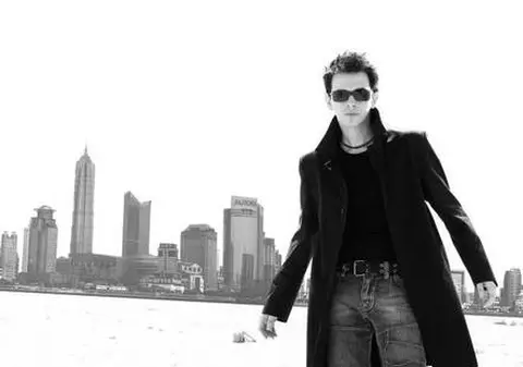 Keo: "De când mă știu am vrut să fiu Michael Jackson sau Prince. Incă mai vreau!"