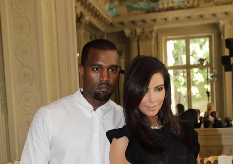 Kim Kardashian și Kanye West vor deveni din nou părinți în ianuarie. Au plătit o mamă surogat