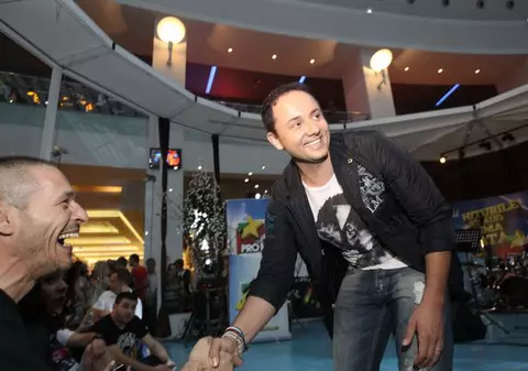 Măruţă îi vrea pe Mourinho, Beckham şi Robbie Williams la el în emisiune