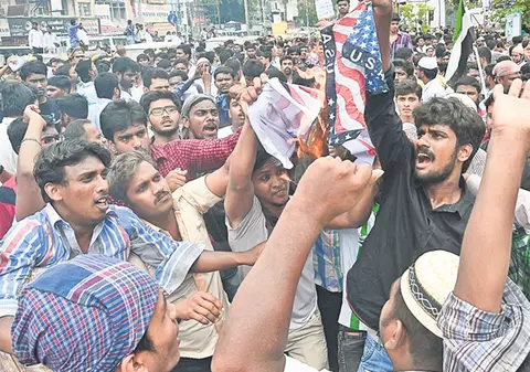 100.000 de dolari, recompensă pentru uciderea producătorului filmului «Inocența musulmanilor»