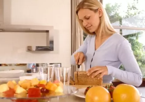 10 mituri despre alimentele considerate "bombe calorice"