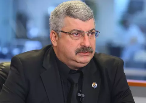 Prigoană s-a MUTAT cu AMANTA? DEZVĂLUIRI INCENDIARE făcute de o fostă angajată a politicianului!