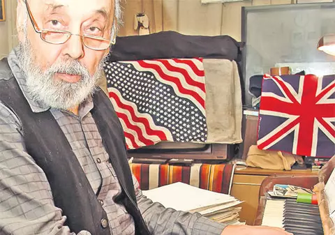 Rudele lui Johnny Răducanunu-şi primesc bunurile ce li se cuvin! Au pierdut procesul cu fosta iubita a artistului!