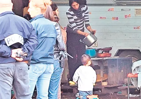 Președintele Franței ne acuză că-i persecutăm pe rromi