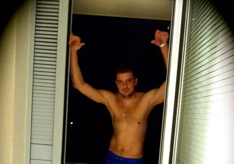 Pentru ce creator de modă au pozat dezbrăcaţi Vladimir Drăghia, Oltin Hurezeanu şi voleibalistul Sergiu Stancu?