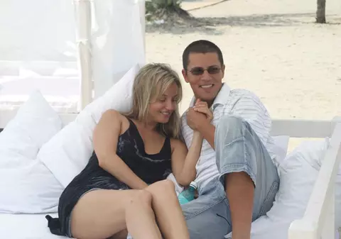 AZI o face BĂTRÂNĂ Și NEPRICEPUTĂ în PAT, în urmă cu 3 ani o SORBEA din PRIVIRI! Uite cum se purta Lucian Viziru cu Tania Budi în timpul relației! FOTO