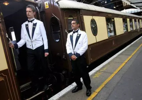 Cel mai luxos tren ajunge azi şi la Bucureşti