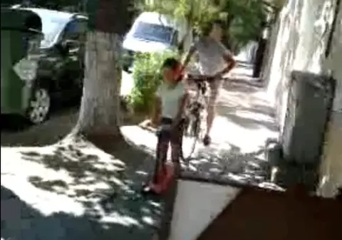 Virgil Iantu şi Jasmina, la plimbare cu bicicleta | VIDEO