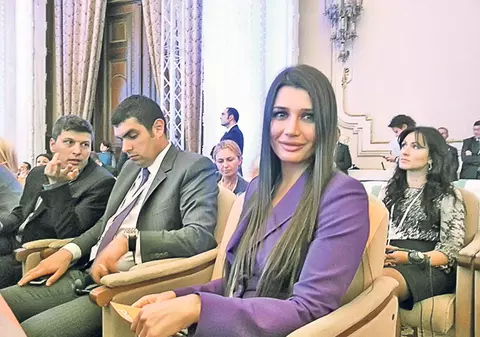 Pedeliştii au ocupat Palatul... iar useliştii, Arena Naţională