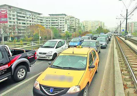 Declaraţie şocanta a femeii care şi-a aruncat fetiţa din taxi: ”Am crezut că este în primejdie în maşină!”