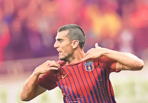 Roş-albaştrii se apără într-un mod halucinant pentru beţia din club