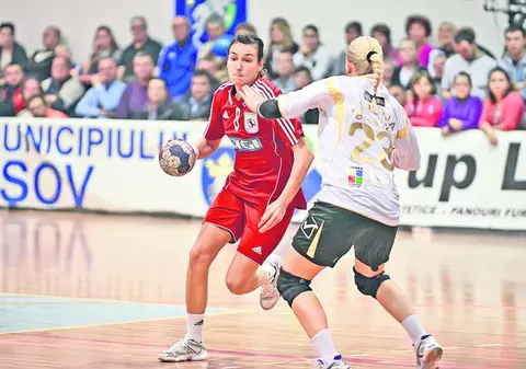 Cea mai bună handbalistă din lume în 2010 străluceşte acum la Buducnost. Neagu, redivivus
