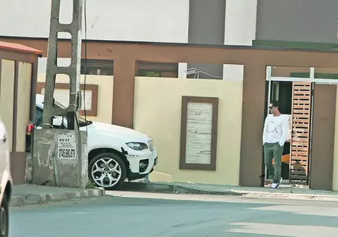 Pepe, n-ai bani de service?