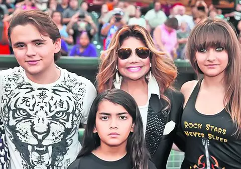 Copiii lui Michael Jackson iau 1.000.000 $ de la iubitul lui Moni