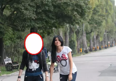 Uite prima imagine cu sora Corinei Caragea! Care dintre ele este mai frumoasă?