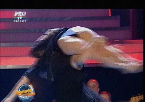 Laurei Cosoi i s-au văzut chiloții la ”Dansez pentru tine” | FOTO