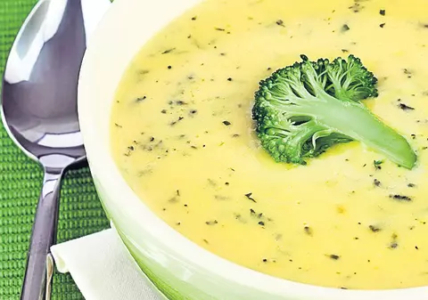 O reţetă sănătoasă - Supă-cremă de broccoli
