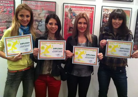 Fetele de la Amadeus au fost premiate pentru activitatea lor... sportivă