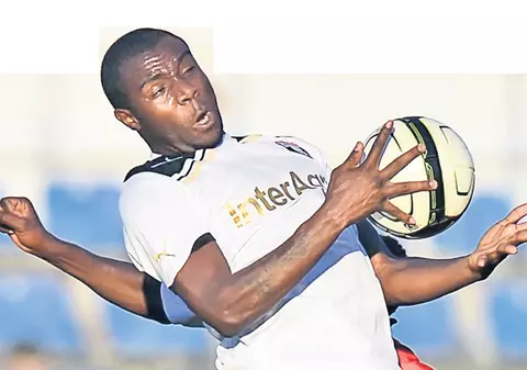 Atacantul Astrei Fwayo Tembo, dorit în Ghencea, are piciorul drept mai scurt cu 2,70 cm decât stângul!