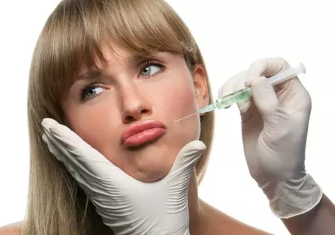 La asta nu te-ai fi aşteptat: BOTOXUL e util, pentru că ALUNGĂ DEPRESIA