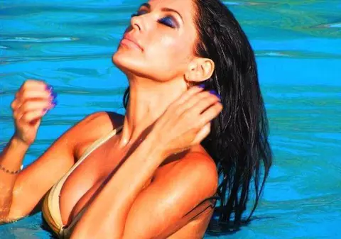 Celia RECUNOAȘTE: "Frumusețea contează în muzică!"