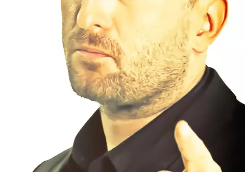 Cheloo a caftit un concurent de la «X Factor»? Juratul şi-a ieşit din minţi şi, potrivit unor martori, l-a luat la şuturi pe un solist