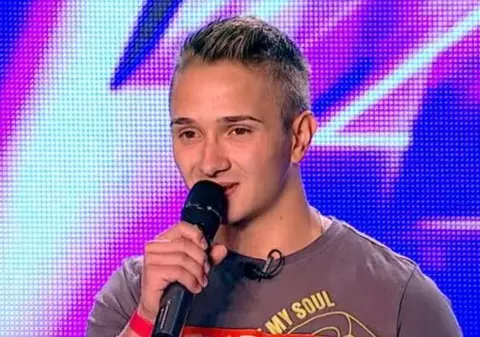 Delia a suspinat după un culturist la "X Factor": "Ești FOARTE DULCE! Mai arată-mi abdomenul!"