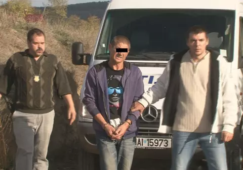 Un vasluian şi-a ucis fetiţa de 5 ani cu o sapă