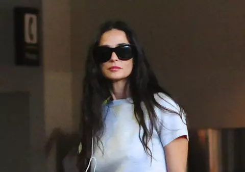 Demi Moore, deranjată de relaţia dintre Mila Kunis şi Ashton Kutcher