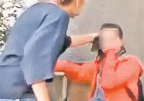 Eleva bătăuşă a fost exmatriculată