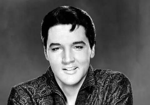 Vila în care au locuit Elvis şi Priscilla Presley, scoasă la vânzare pentru 12,9 milioane de dolari. Vezi cum arată!