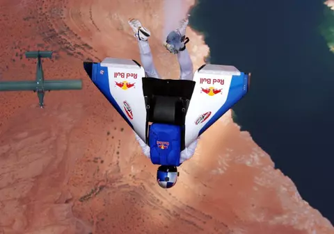 Richard Branson, un pericol pentru recordul lui Felix Baumgartner | VEZI DE CE