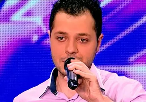Un profesor de matematică i-a dat pe spate pe jurații de la "X Factor". E favorit la câștigarea celor 200.000 €  | VIDEO