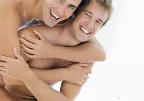 Terapiile aplicate HOMOSEXUALILOR pentru a-și schimba orientarea sexuală, INTERZISE