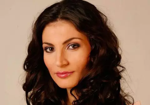 Ioana Ginghină te ÎNVAȚĂ cum să îți pregătești tenul pentru sezonul rece