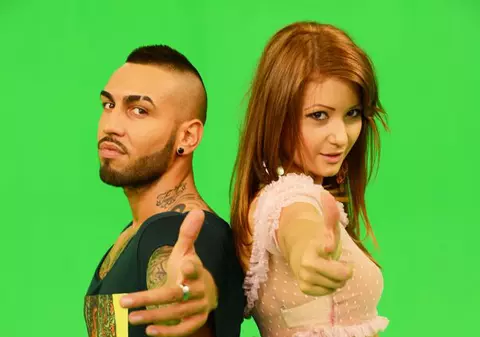 Iulia Mladin, Miss Facebook, şi-a serbat ziua cu...Alex Velea!