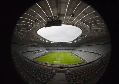 LIGA CAMPIONILOR 2012 - Rezultatele de aseară. MINUNEA din Belarus