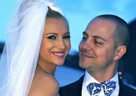 Lora și Dan Badea și-au AMÂNAT luna de miere! Află de ce!