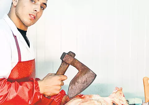 Străinii le oferă măcelarilor români salarii de până la 1.800 de euro