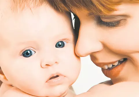 Legea mamelor "s-a rătăcit" prin Casa Poporului