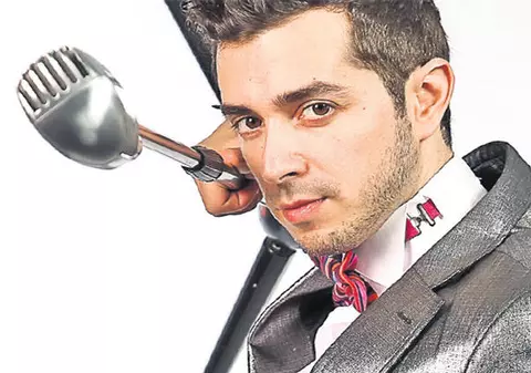 EXCLUSIV | NU VĂ LĂSAȚI PĂCĂLIȚI DE FACEBOOK! Marius Moga: "Ați înnebunit? Nu m-am căsătorit cu Iulia Vântur!"