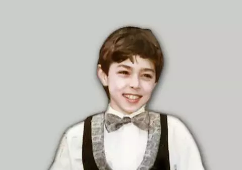 Zâmbărețul ăsta mic a devenit unul dintre cei mai în vogă compozitori! Pont: și acum este fan PAPION! FOTO