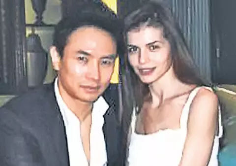 Monica Gabor şi-a "stors" iubitul chinez de 5.000.000 $