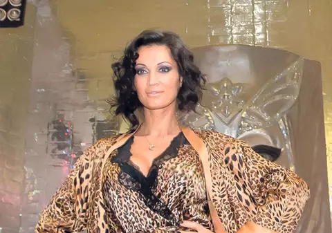 Gura zâmbeşte, ochii sunt trişti | La un eveniment monden, Nicoleta Luciu şi-a ascuns amărăciunea sub un surâs forţat